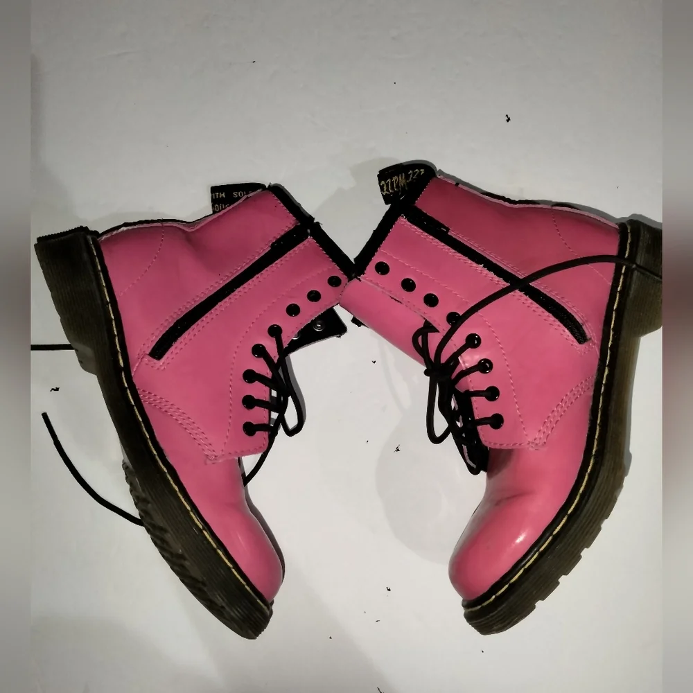 Dr. Martens Youth (Size 3) Girl's Hot Pink Leather Upper Lace Up Delaney Boots
